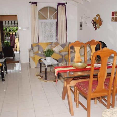 Rhyne Park Inn Montego Bay Extérieur photo